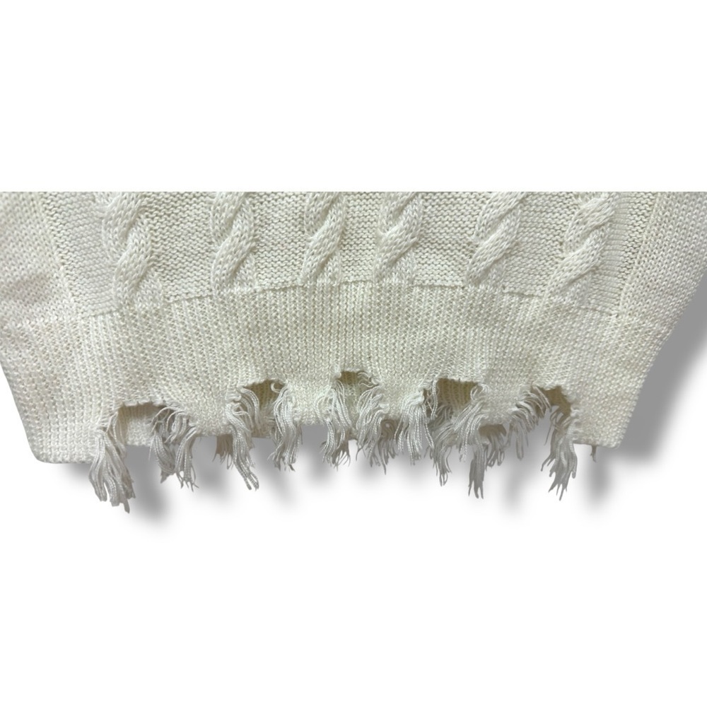 224 No Comment | NWOT Cable Knit Cropped Sweater Vest (Size M) - 3/$15 - Picture 8 of 10